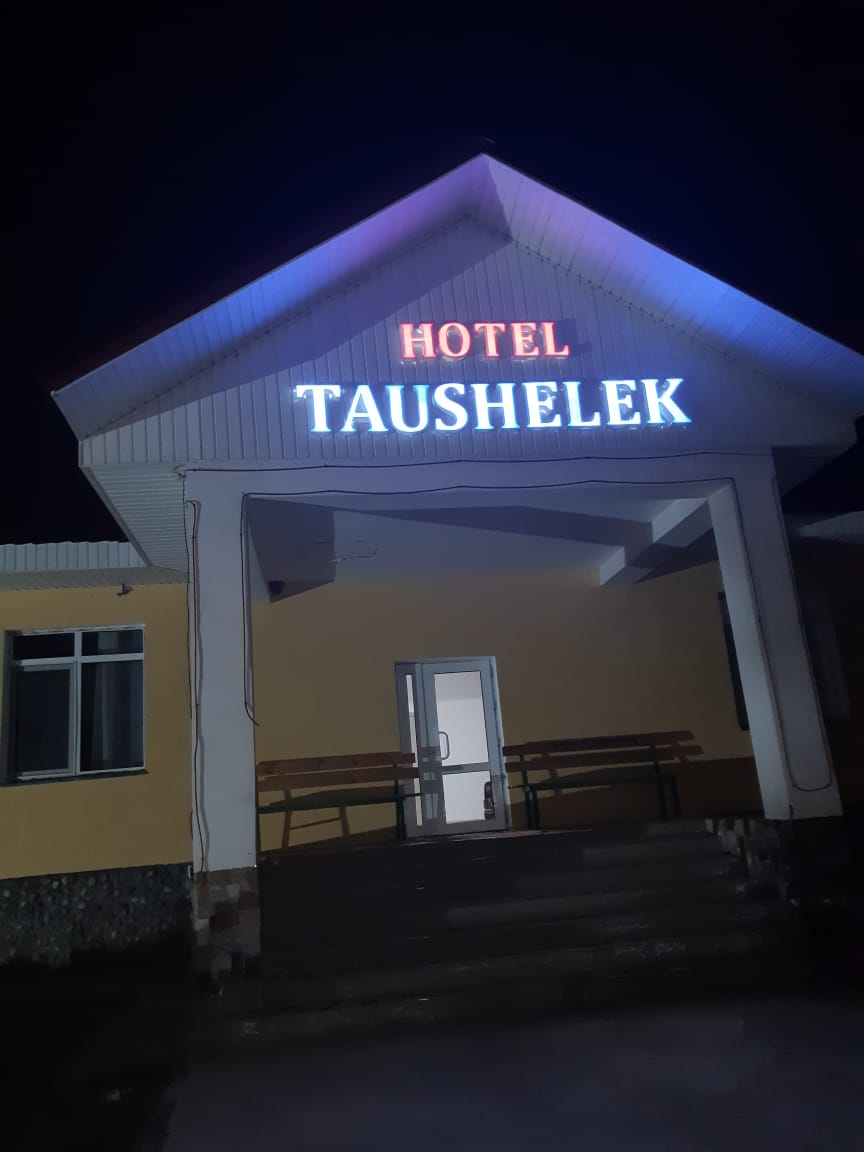 Hotel Taushelek